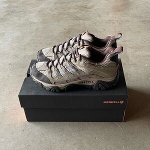 Merrell Moab Ventilator Dusty Olive Outdoor/Hiking Shoes/Sneakers 9 Womens